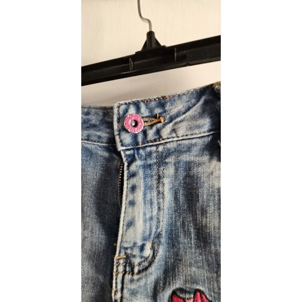 Vtg YiLiHAO size 26 denim shorts Donald and Daisy embroidered distressed‎ cuffed